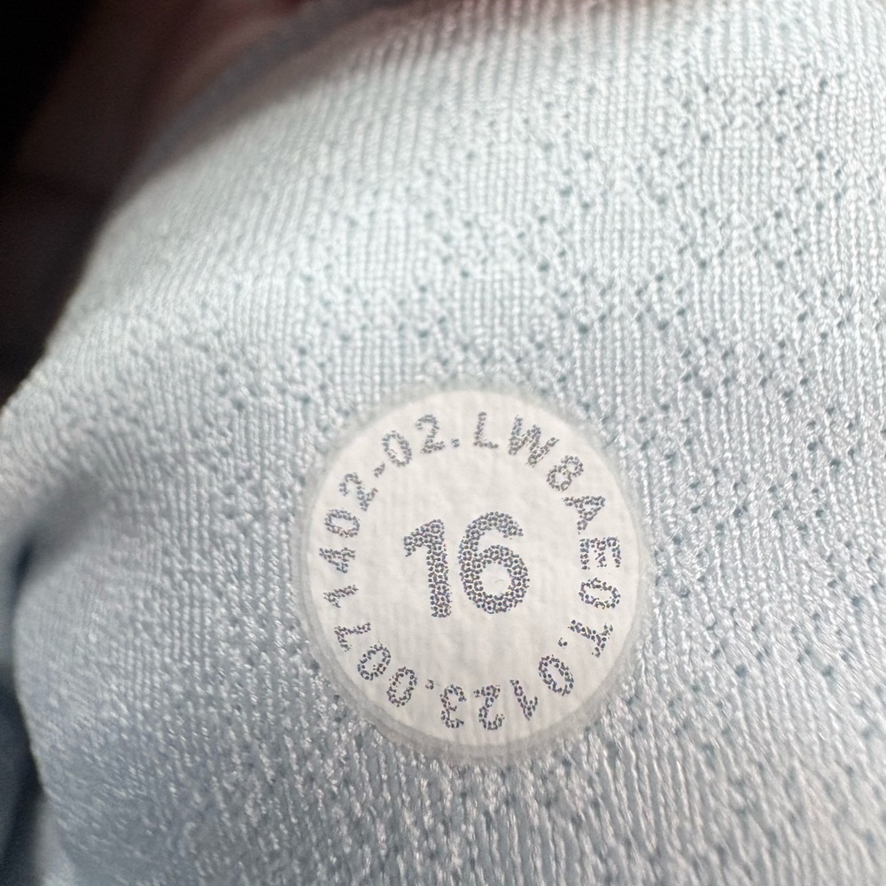 lululemon athletica Pace Rival Mid-Rise Skirt - Powder Blue - Picture 13 of 16
